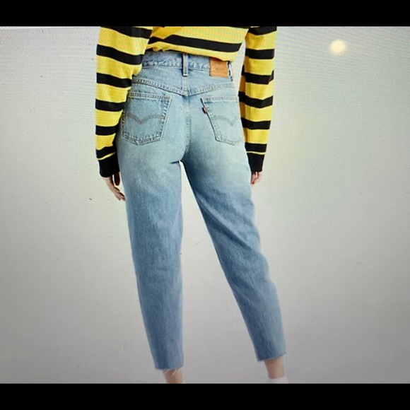 levis mom jeans sneak peek